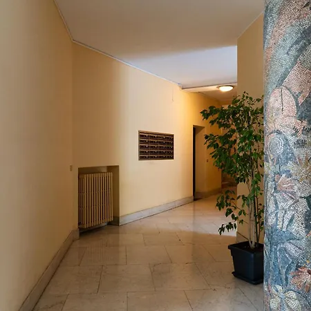 Casa Soperga, Corso Buenos Aires, Loreto, Lejlighed